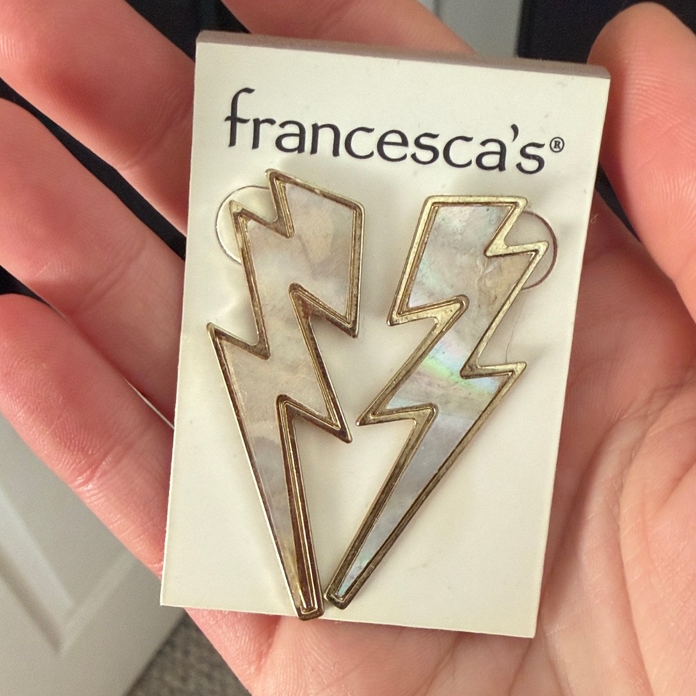Francesca's Lightning Bolt Gold Stud Earrings
